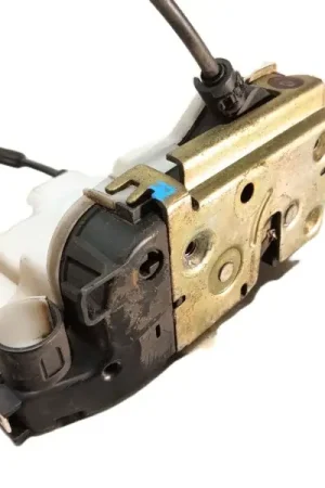 CERRADURA PUERTA DELANTERA DERECHA Stock Limitado