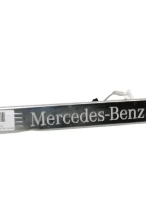 Compra Ahora MOLDURA A2466805400 DE ENTRADA DERECHA CON LUZ A1766805900
