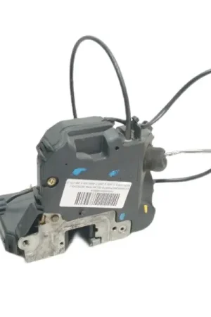 CERRADURA PUERTA DELANTERA DERECHA 004138112635 Precio De Fábrica