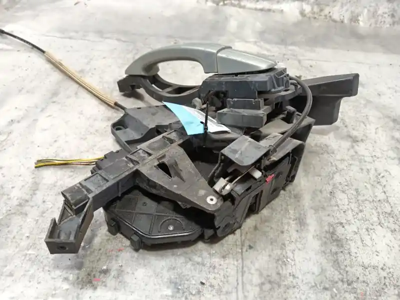 Hecho A Mano CERRADURA PUERTA TRASERA IZQUIERDA 1523331 8V4AS26413EA