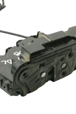 CERRADURA PUERTA DELANTERA DERECHA B6C5TB837016C Precio Rebajado