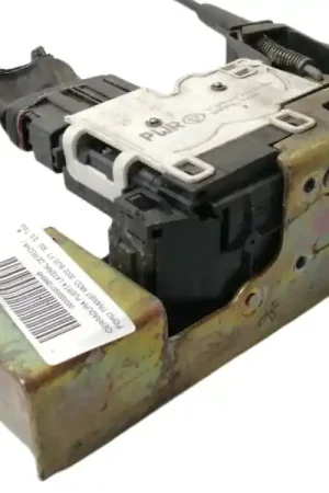 Compra Hoy CERRADURA PUERTA LATERAL DERECHA YC1AV21812CH