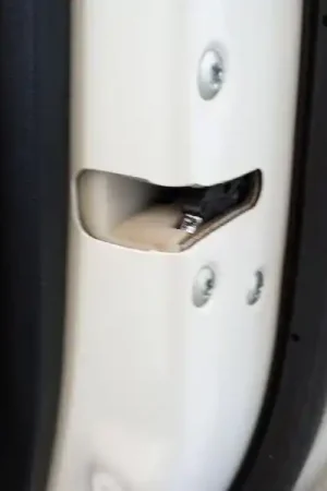 Edición Limitada CERRADURA PUERTA DELANTERA DERECHA