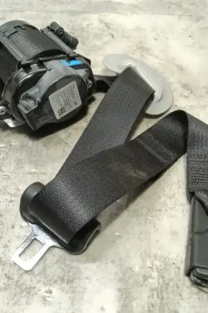 CINTURON SEGURIDAD DELANTERO DERECHO 110582201G 110582201G Oferta De Temporada