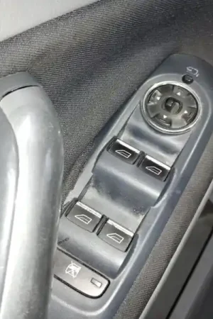 Premium MANDO ELEVALUNAS DELANTERO IZQUIERDO 1491923