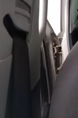 CINTURON SEGURIDAD DELANTERO DERECHO Directo De Fábrica