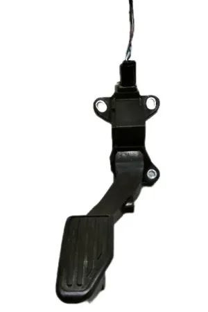 A Buen Precio PEDAL ACELERADOR 781100D120 13557846066 15282B