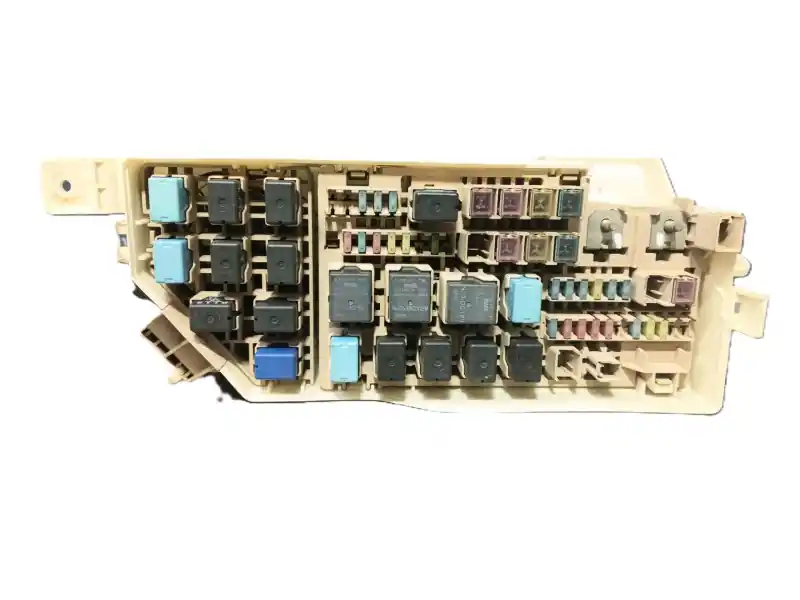 CAJA RELES / FUSIBLES F15166760 Oferta De Temporada