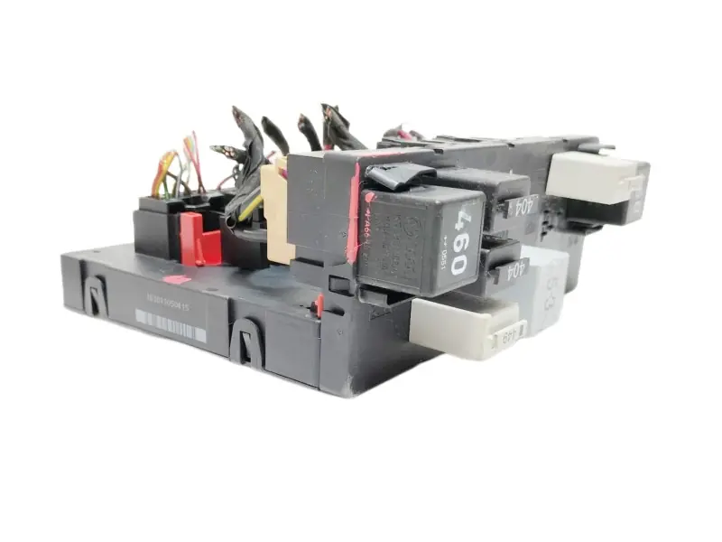 A Buen Precio CAJA RELES / FUSIBLES 3C0937049J