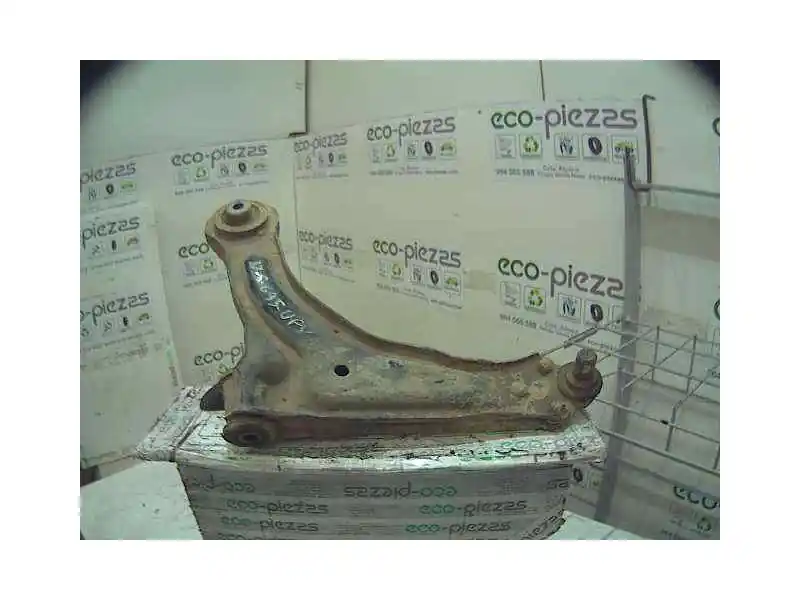 BRAZO SUSPENSION INFERIOR DELANTERO IZQUIERDO A638330010 A638330010 Exclusivo