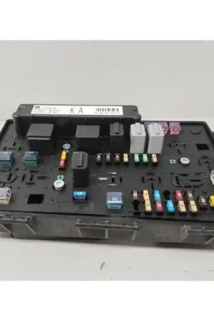 Mejor Calidad CAJA RELES / FUSIBLES 13250232