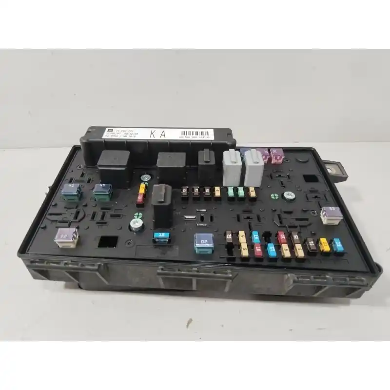 Mejor Calidad CAJA RELES / FUSIBLES 13250232
