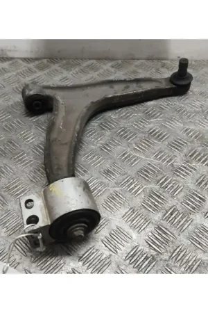 Solo Hoy BRAZO SUSPENSION INFERIOR DELANTERO DERECHO 24413016