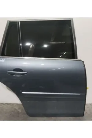 Precio Reducido PUERTA TRASERA DERECHA 9008P6