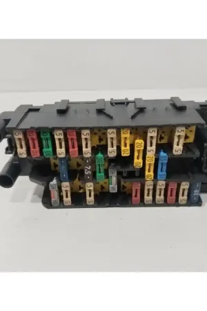 CAJA RELES / FUSIBLES 9635519180 Nueva Colección