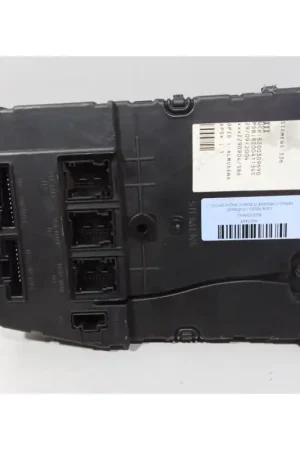 Ordena Ya CAJA RELES / FUSIBLES 8200309690