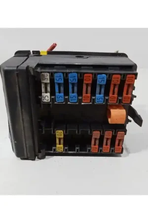 Venta Final CAJA RELES / FUSIBLES PA66B2013