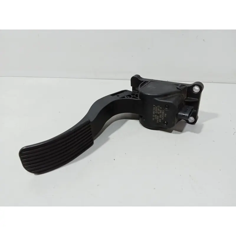 PEDAL ACELERADOR A90630003 Ordenar Ahora Mismo