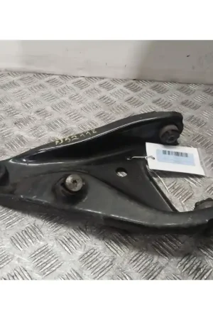 BRAZO SUSPENSION INFERIOR DELANTERO IZQUIERDO 545019811R Liquidación