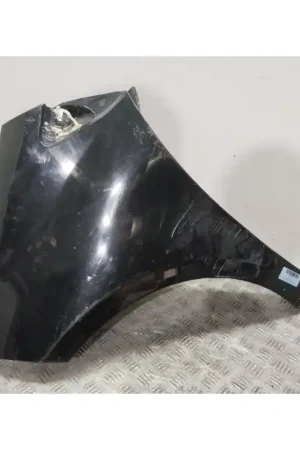 ALETA DELANTERA IZQUIERDA A1698810101 Nuevo Modelo
