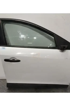 PUERTA DELANTERA DERECHA 801006560R Precio Económico