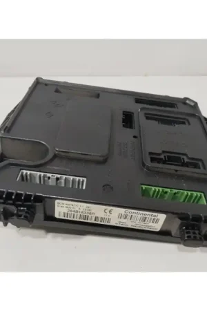 CAJA RELES / FUSIBLES 284B18336R Económico