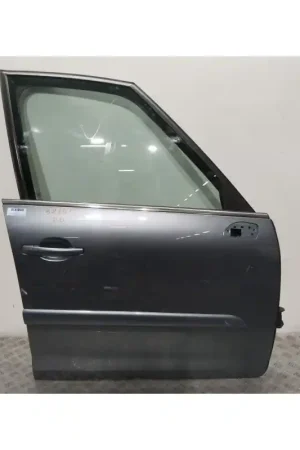 PUERTA DELANTERA DERECHA 9004Y0 Auténtico