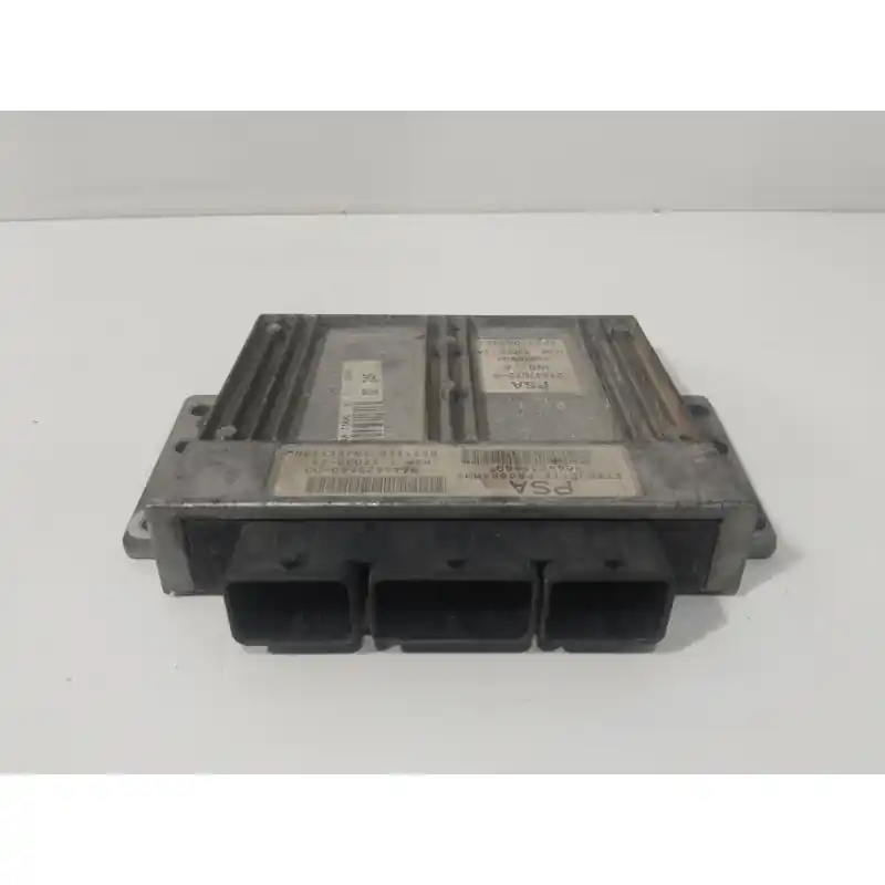 A Buen Precio CENTRALITA MOTOR UCE 21647072