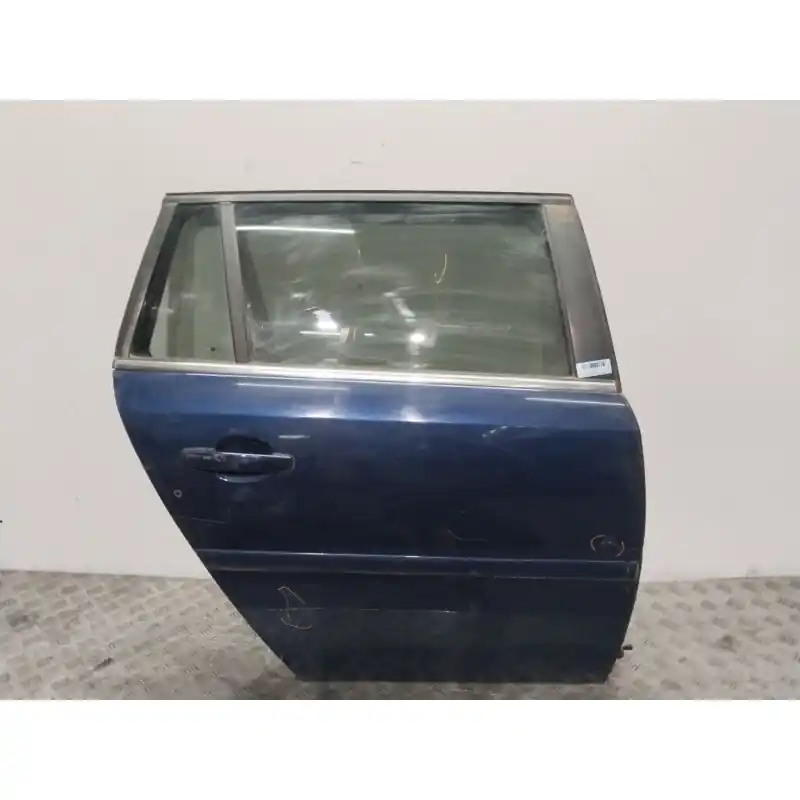 Novedad PUERTA TRASERA DERECHA 124586