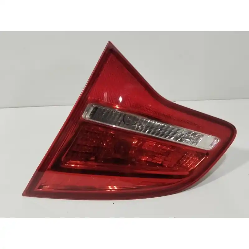 PILOTO TRASERO DERECHO INTERIOR 21620201 Precio De Oferta