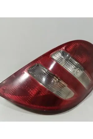 PILOTO TRASERO DERECHO 1698200464R Entrega Rápida
