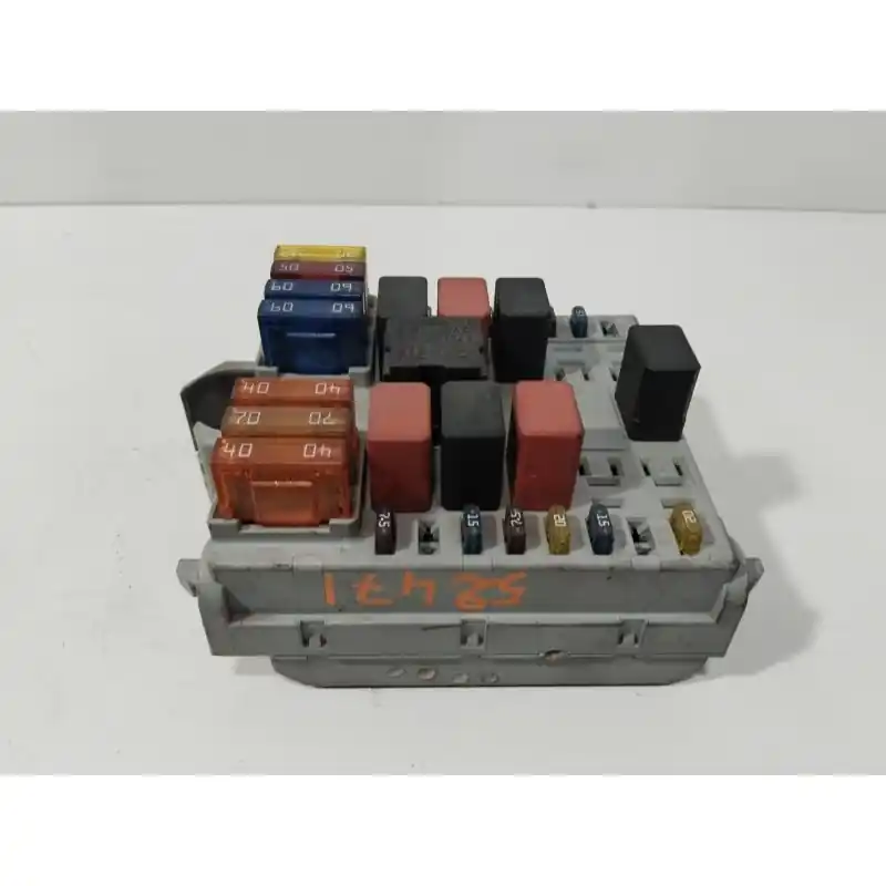 CAJA RELES / FUSIBLES 46760542 Devolución Gratuita
