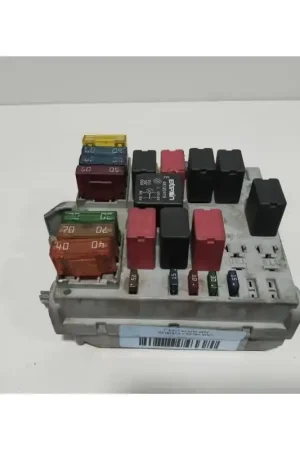 CAJA RELES / FUSIBLES 46835597 Nueva Colección
