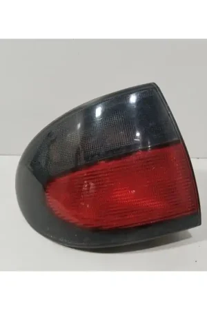 Pago Seguro PILOTO TRASERO IZQUIERDO 7701042628