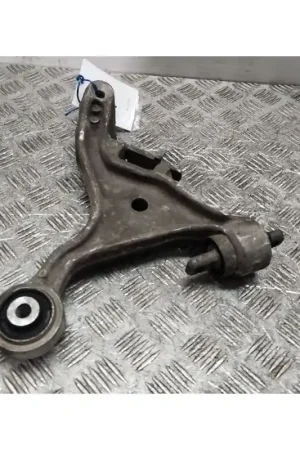 Ordenar Ahora Mismo BRAZO SUSPENSION INFERIOR DELANTERO DERECHO 31387925