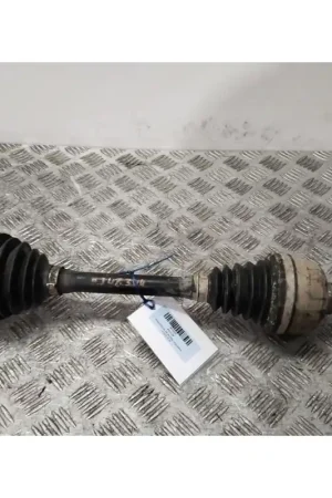 Hecho A Mano TRANSMISION DELANTERA IZQUIERDA 8252039