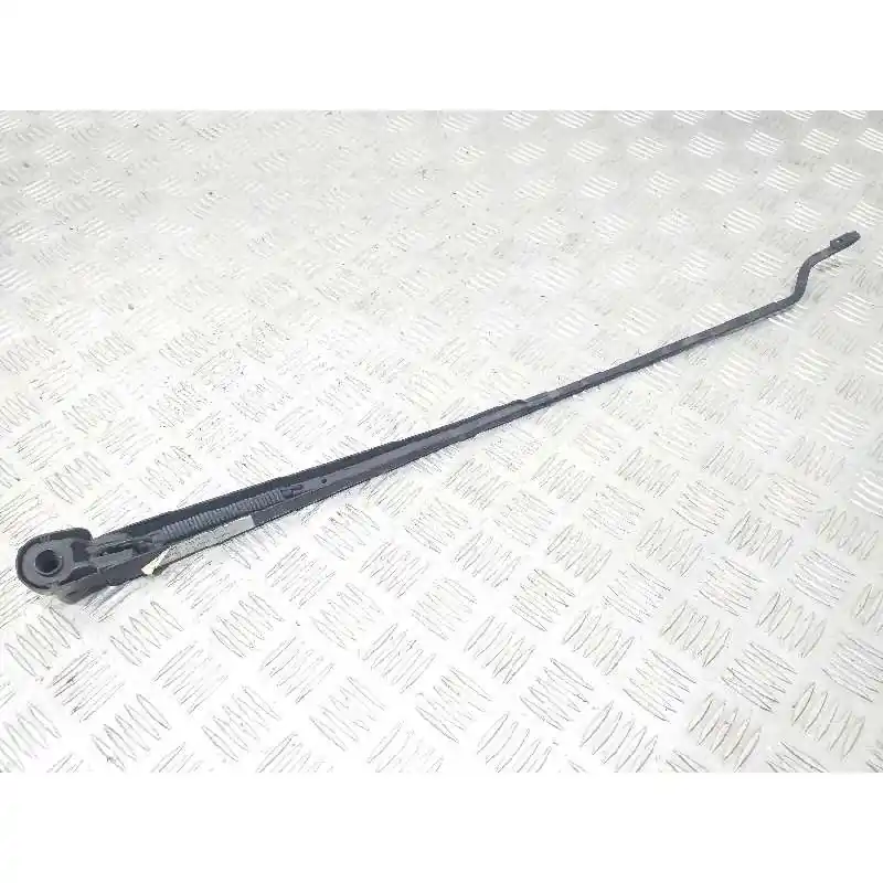 Mayoreo BRAZO LIMPIA DELANTERO DERECHO 7701042362