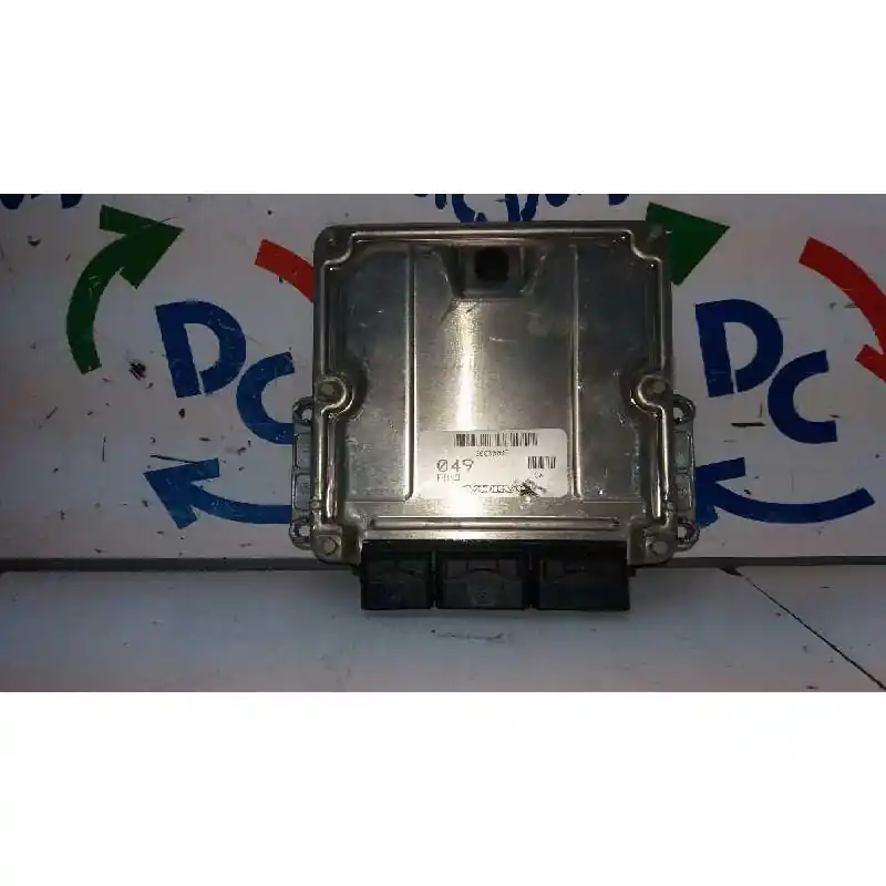 Última Oportunidad CENTRALITA MOTOR UCE 0281010440