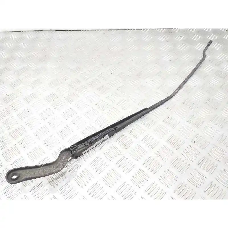 BRAZO LIMPIA DELANTERO DERECHO 1148281 Alta Calidad