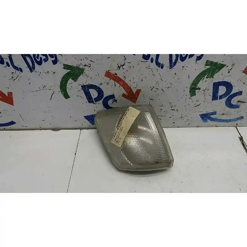 PILOTO DELANTERO DERECHO 90985 Nueva Colección